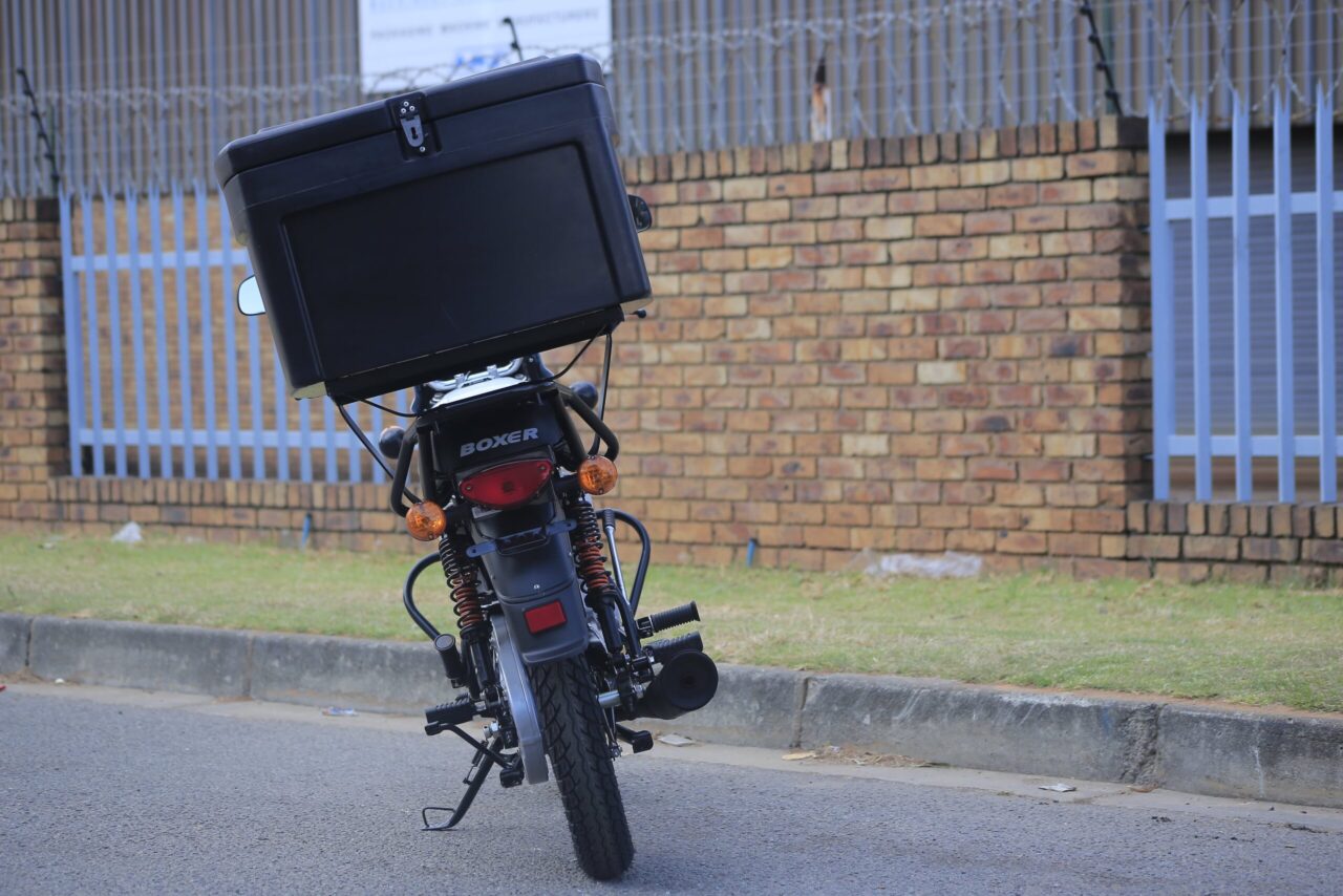 Delivery Bikes for Sale in South Africa | Bajaj Boxer 150